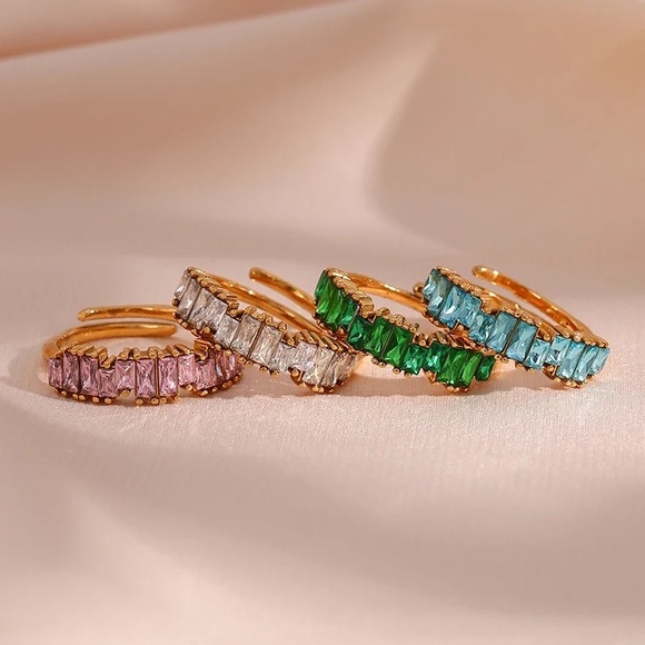 ◾️18K Gold Plated 3A CZ Crystal Adjustable Ring - Picture 4 of 6